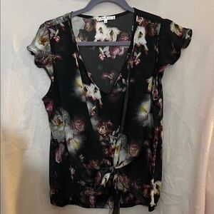 Willow & Clay Floral Black Blouse-EUC